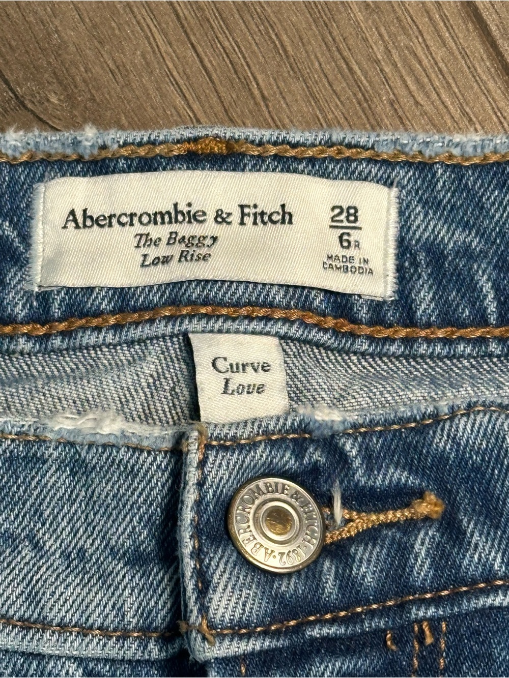 Abercrombie & Fitch The Baggy Low Rise Curve Love Stretch Blue Jeans Size 28 - Picture 6 of 11